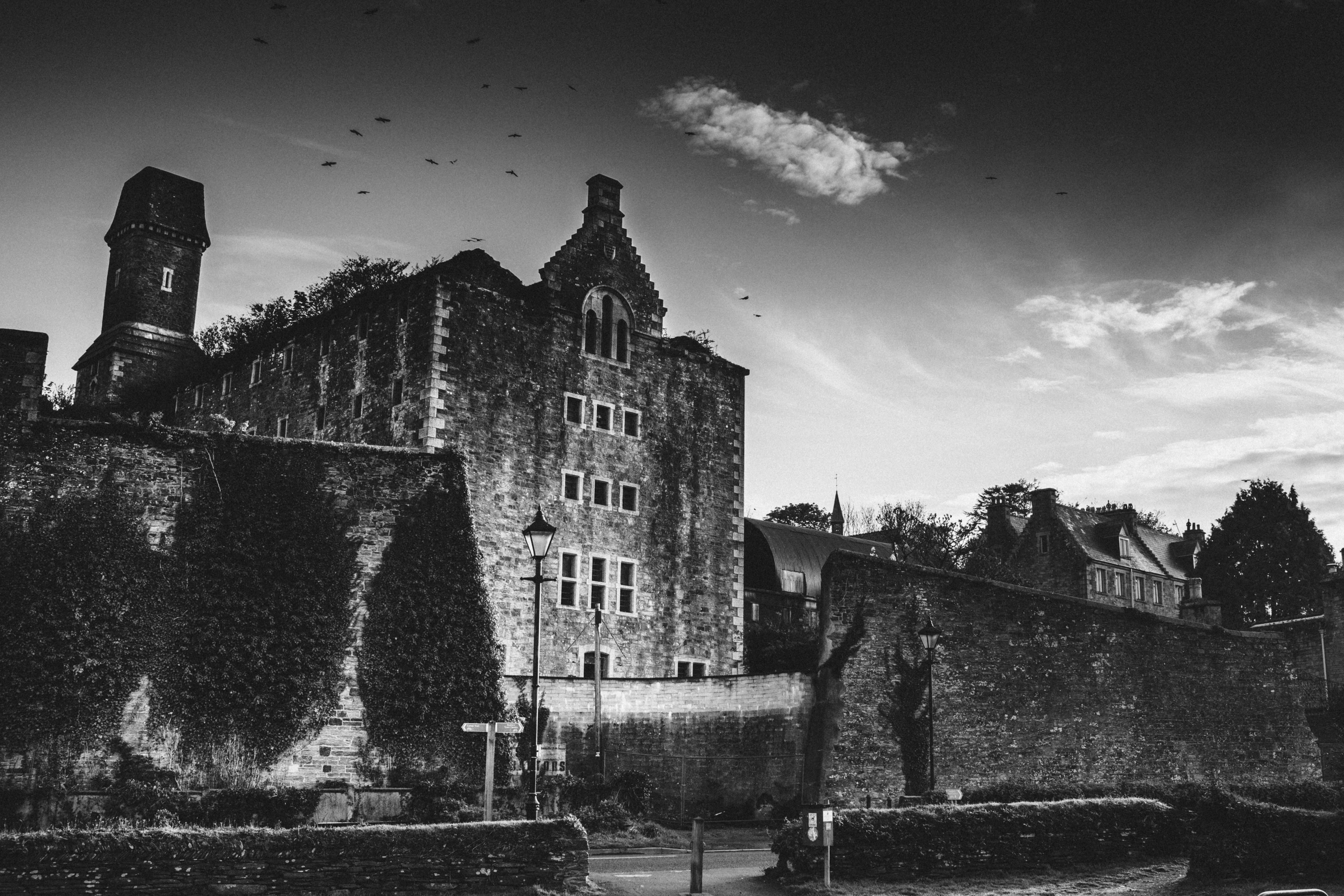 ATTRACTIONS: Jail break for Sarner