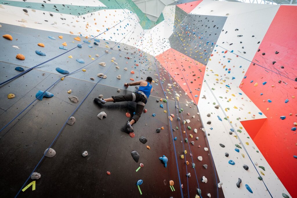 Frequent climbers at CLYMB Abu Dhabi share their experience