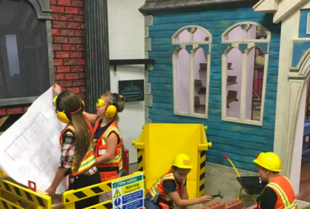 Warwick gets new play centre