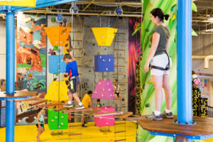 GMP FuntopiaGlen 2733 Centre of attention - Funtopia