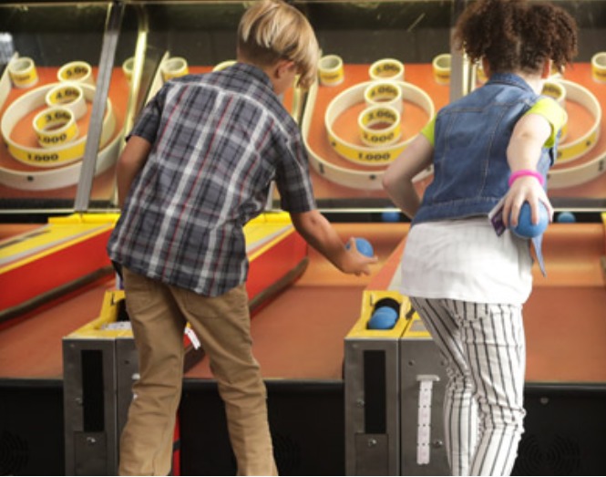 CEC Entertainment forms restructuring committee, names new CMO