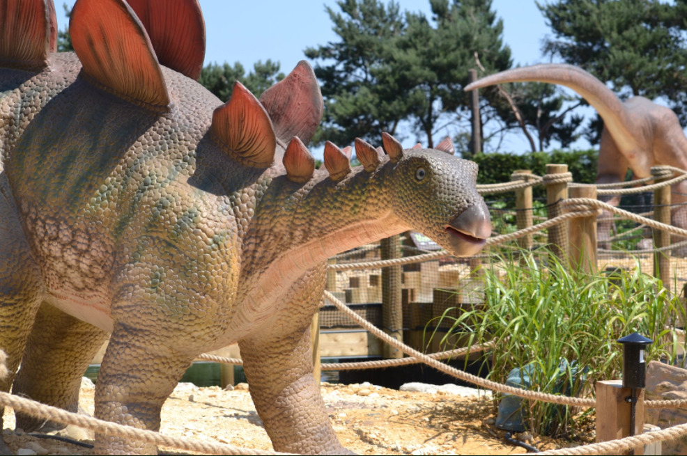 Dinosaur-themed adventure course opens in Wolverhampton, UK