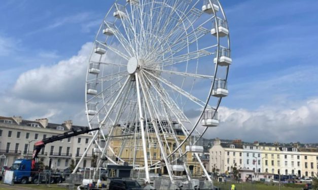 Tourism boost for Teignmouth as big wheel arrives in town
