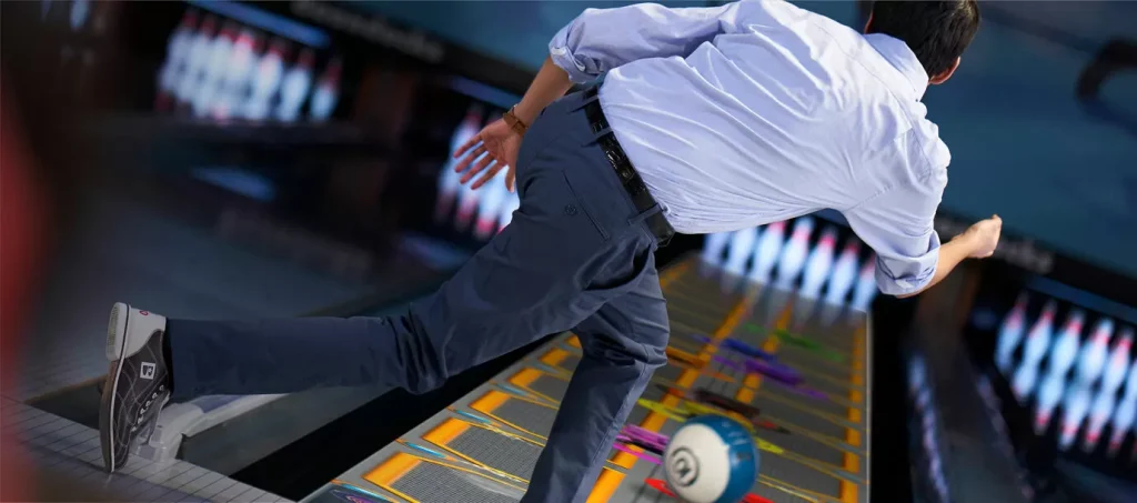 BRUNSWICK BOWLING PARTNERS WITH JNJ DISTRIBUTION