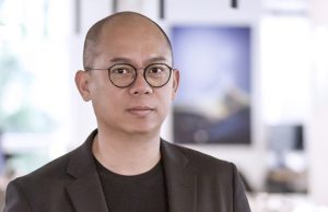 edaee1ff53 ChinYongNg Grid L1 Worlds Largest Indoor Ski Centre Opening